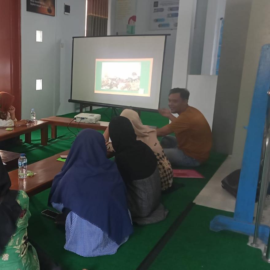 Forum Perempuan Hargorejo, Berdaya dengan Public Speaking
